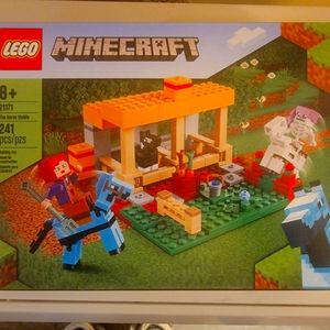 LEGO MINECRAFT THE HORSE STABLE